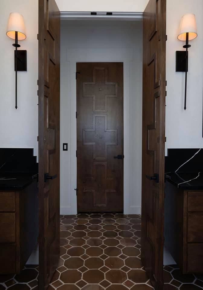 Big Black Barn Oklahoma Barndominium Bathroom