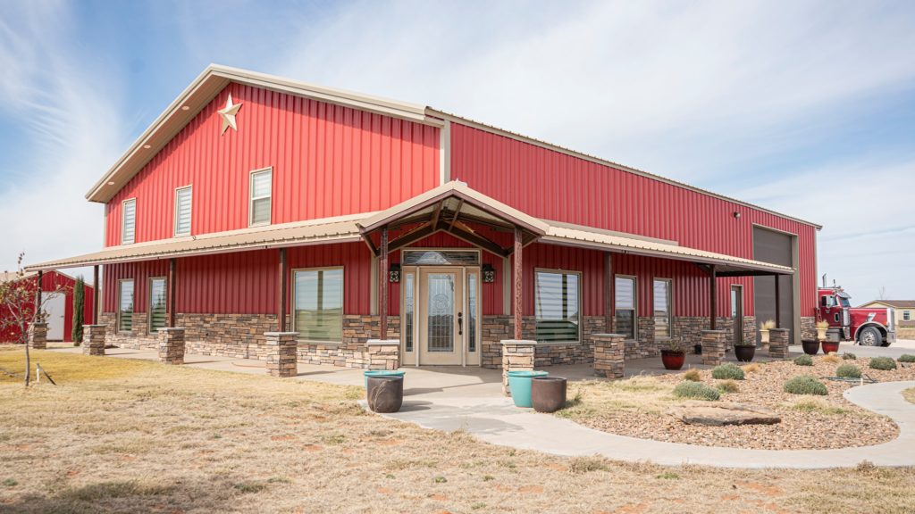 Large barndominium in Minnesota